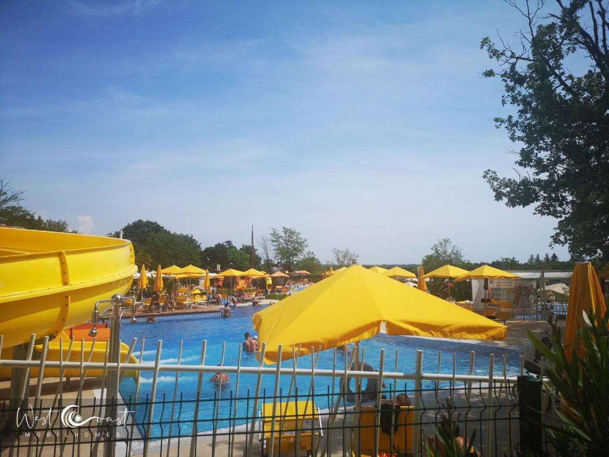 West Coast Mobilhome With Xxl Terrace Tar-Vabriga ภายนอก รูปภาพ