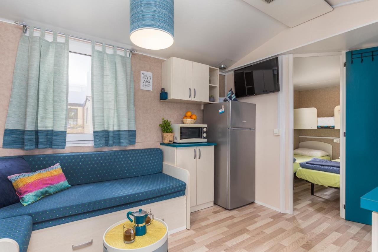 West Coast Mobilhome With Xxl Terrace Tar-Vabriga ภายนอก รูปภาพ